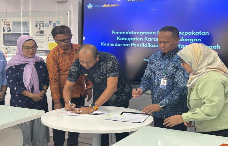 Bupati Karangasem Tandatangani Nota Kesepakatan dengan Pusdatin Kemendikdasmen